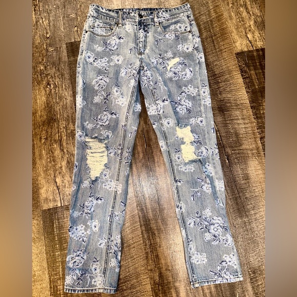 Floral Jeans - Picture 2 of 3
